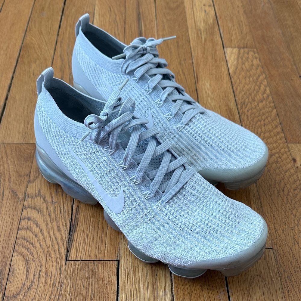 Nike Air VaporMax Flyknit 3 Pure Platinum Sneakers - Picture 2 of 10